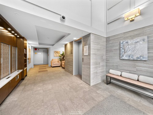 302-3670 Banff Court, North Vancouver, BC 