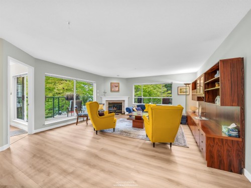 302-3670 Banff Court, North Vancouver, BC 