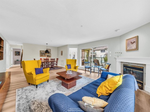 302-3670 Banff Court, North Vancouver, BC 