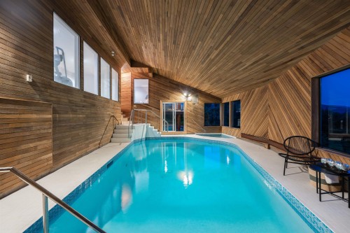 1521 Chartwell Drive, West Vancouver, BC 