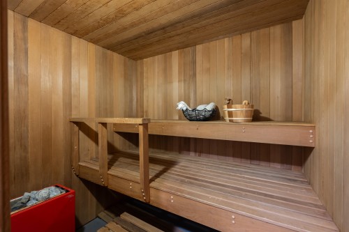 1521 Chartwell Drive, West Vancouver, BC 