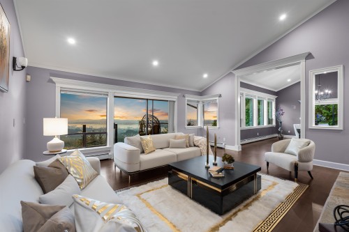 1521 Chartwell Drive, West Vancouver, BC 