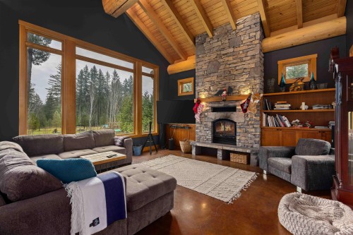 7703 Pemberton Portage Road, Pemberton, BC 
