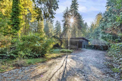 430 Macbeth Crescent, West Vancouver, BC 