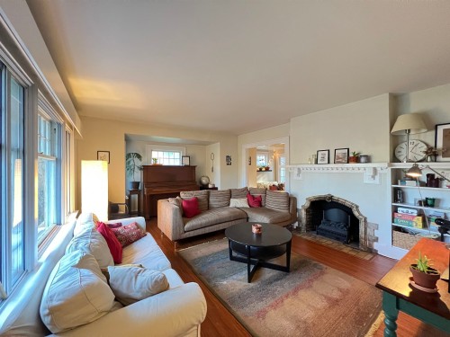 2080 33Rd Avenue W, Vancouver, BC 