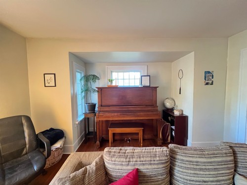 2080 33Rd Avenue W, Vancouver, BC 