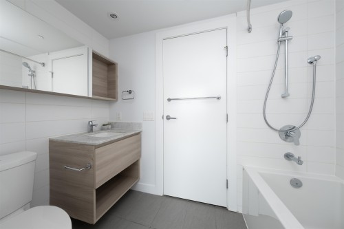 912-988 Quayside Drive, New Westminster, BC 