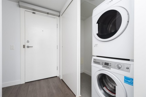 912-988 Quayside Drive, New Westminster, BC 