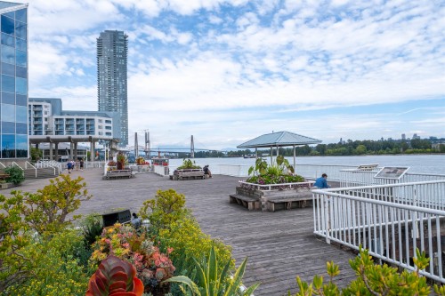 912-988 Quayside Drive, New Westminster, BC 