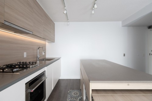 912-988 Quayside Drive, New Westminster, BC 