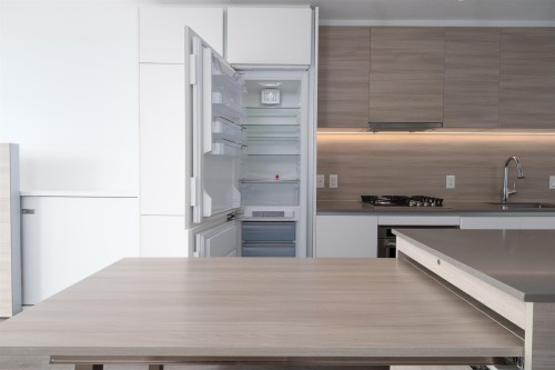 912-988 Quayside Drive, New Westminster, BC 