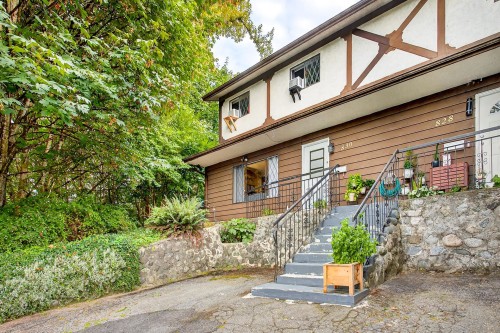 830 Ingersoll Avenue, Coquitlam, BC 