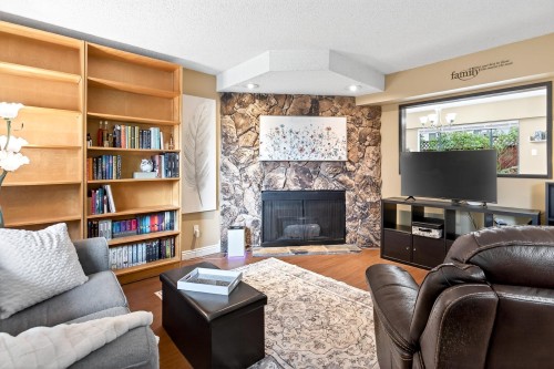 830 Ingersoll Avenue, Coquitlam, BC 