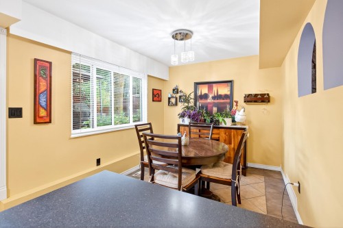 828 Ingersoll Avenue, Coquitlam, BC 