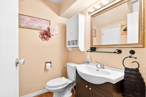 828 Ingersoll Avenue, Coquitlam, BC 