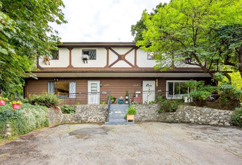 828 Ingersoll Avenue, Coquitlam, BC 