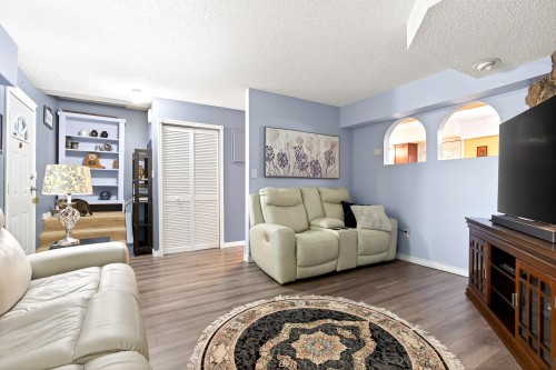 828 Ingersoll Avenue, Coquitlam, BC 