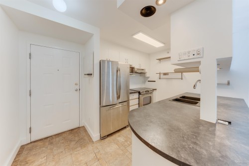 606-720 Carnarvon Street, New Westminster, BC 