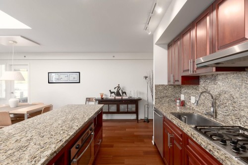 Ph803-988 Richards Street, Vancouver, BC 