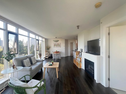 1207-7090 Edmonds Street, Burnaby, BC 