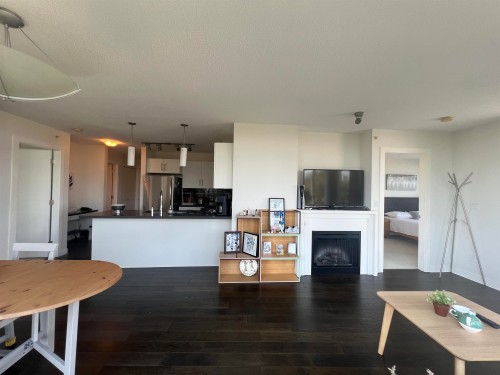 1207-7090 Edmonds Street, Burnaby, BC 