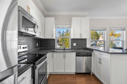 301-11580 223 Street, Maple Ridge, BC 