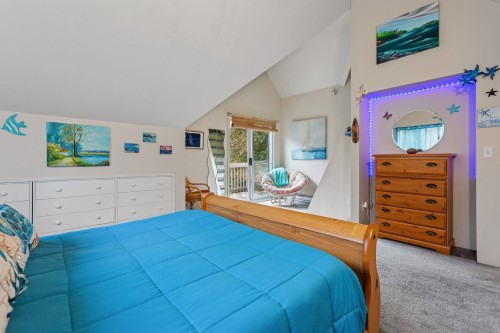 5607 Eagle Harbour Road, West Vancouver, BC 