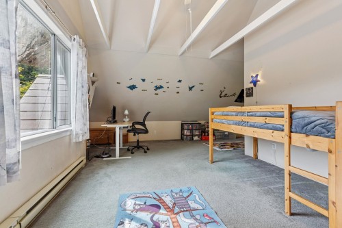 5607 Eagle Harbour Road, West Vancouver, BC 