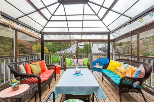 5607 Eagle Harbour Road, West Vancouver, BC 