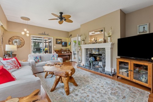 5607 Eagle Harbour Road, West Vancouver, BC 