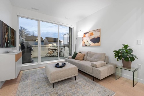 223-650 2Nd Street E, North Vancouver, BC 