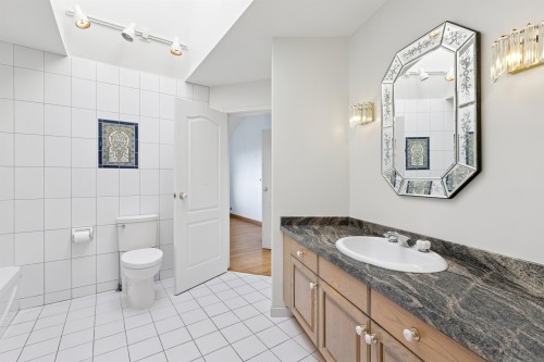 2545 Palmerston Avenue, West Vancouver, BC 