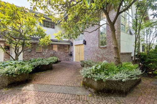 2545 Palmerston Avenue, West Vancouver, BC 