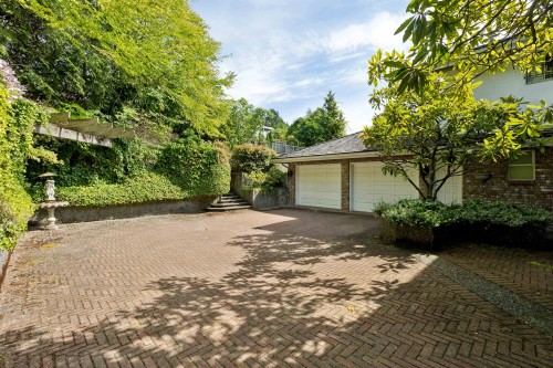 2545 Palmerston Avenue, West Vancouver, BC 