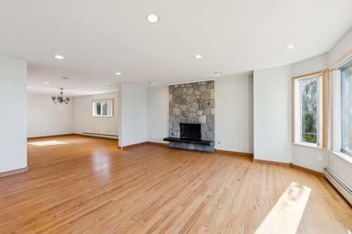 2545 Palmerston Avenue, West Vancouver, BC 