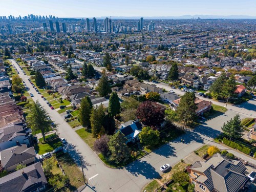 5380 Cambridge Street, Burnaby, BC 