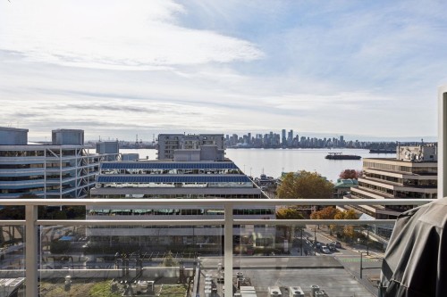 810-175 1St Street W, North Vancouver, BC 