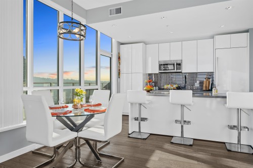 2903-3093 Windsor Gate, Coquitlam, BC 