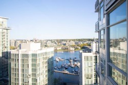 1905-198 Aquarius Mews  Vancouver, BC V6Z 2Y4