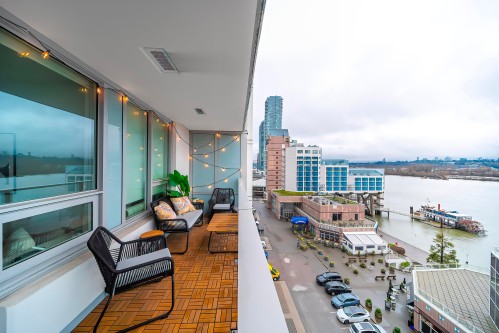 810-988 Quayside Drive, New Westminster, BC 