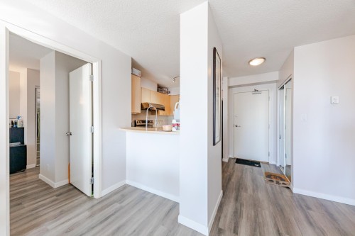 708-8180 Granville Avenue, Richmond, BC 