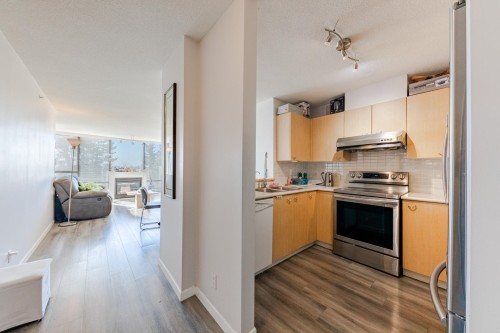 708-8180 Granville Avenue, Richmond, BC 