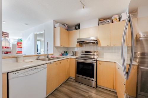 708-8180 Granville Avenue, Richmond, BC 