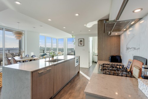 2306-1500 Fern Street, North Vancouver, BC 