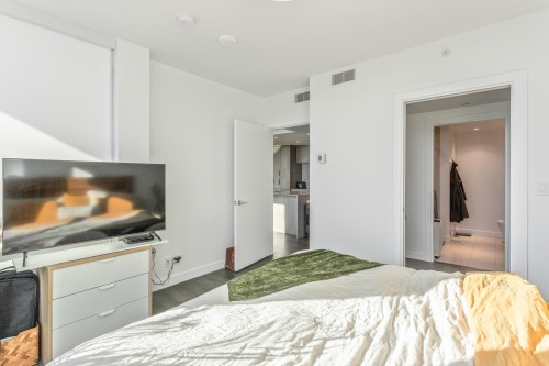 2306-1500 Fern Street, North Vancouver, BC 