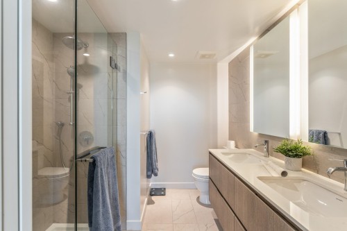 2306-1500 Fern Street, North Vancouver, BC 