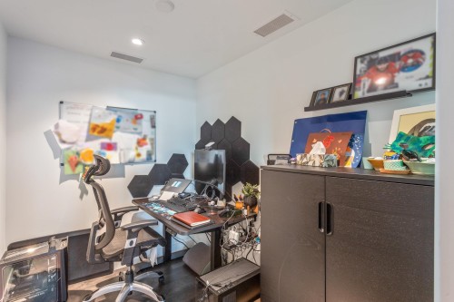 2306-1500 Fern Street, North Vancouver, BC 