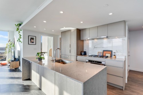 2306-1500 Fern Street, North Vancouver, BC 