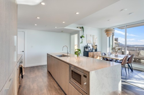 2306-1500 Fern Street, North Vancouver, BC 