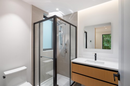 2-1595 66Th Avenue W, Vancouver, BC 